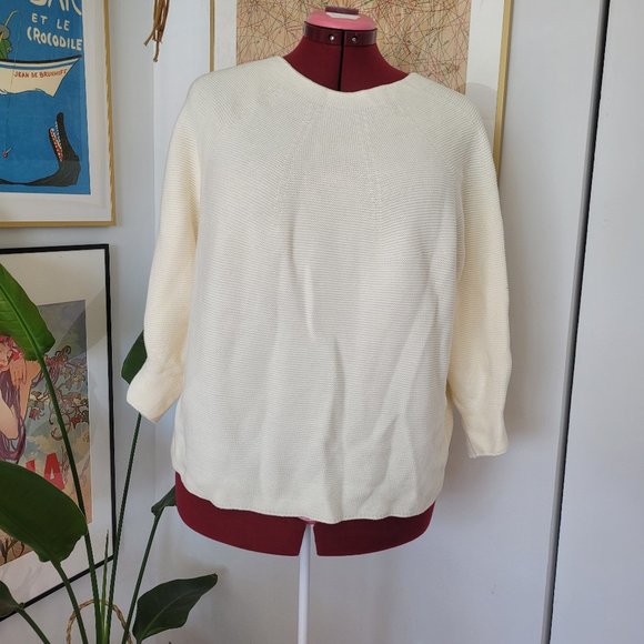 Uniqlo Women’s XL  3D Knit Souffle White Sweater - Picture 1 of 5